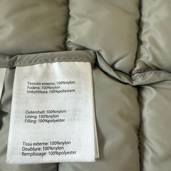 Ultra light navy Save The Duck Vest- Large - Picture 7 of 7